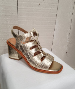 Sandales à talon doré femme