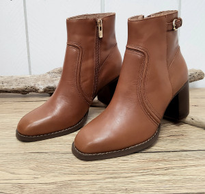 Bottines en cuir femme