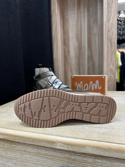 Baskets en nubuck taupe femme