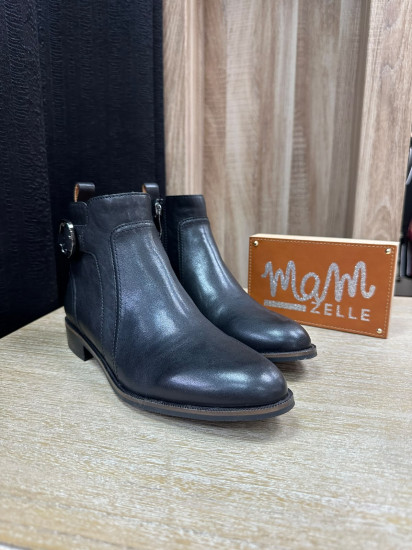 Bottines en cuir noir femme