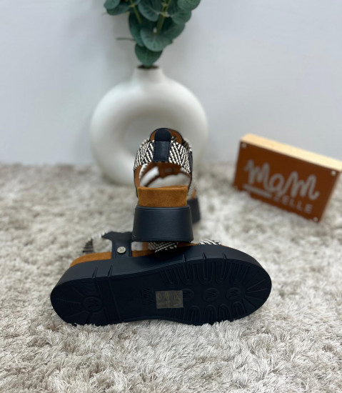 Nu-pieds noir plateforme femme