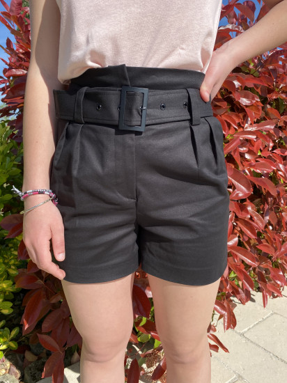 Short à pinces noir femme