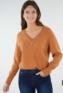 Pull maille camel col V femme