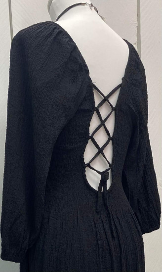 Robe longue noire gaufrée femme