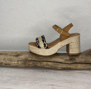 Nu pieds compensés femme