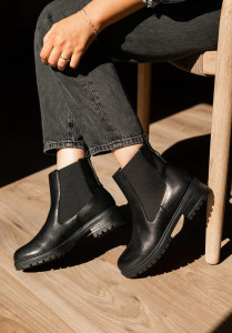 Bottines cuir noir plate femme