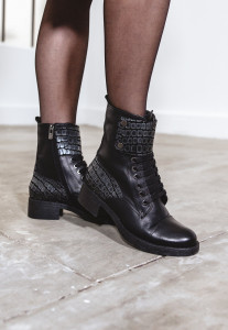 Bottines cuir noires croco femme