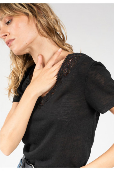 T.shirt noir broderie anglaise femme