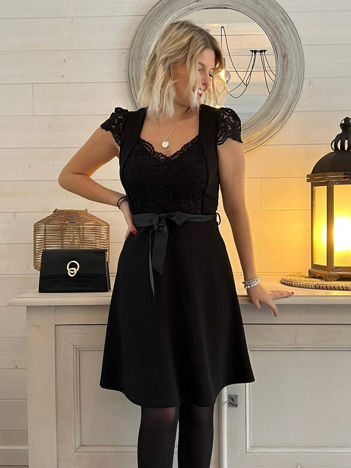 Robe noire dentelle et tulle femme