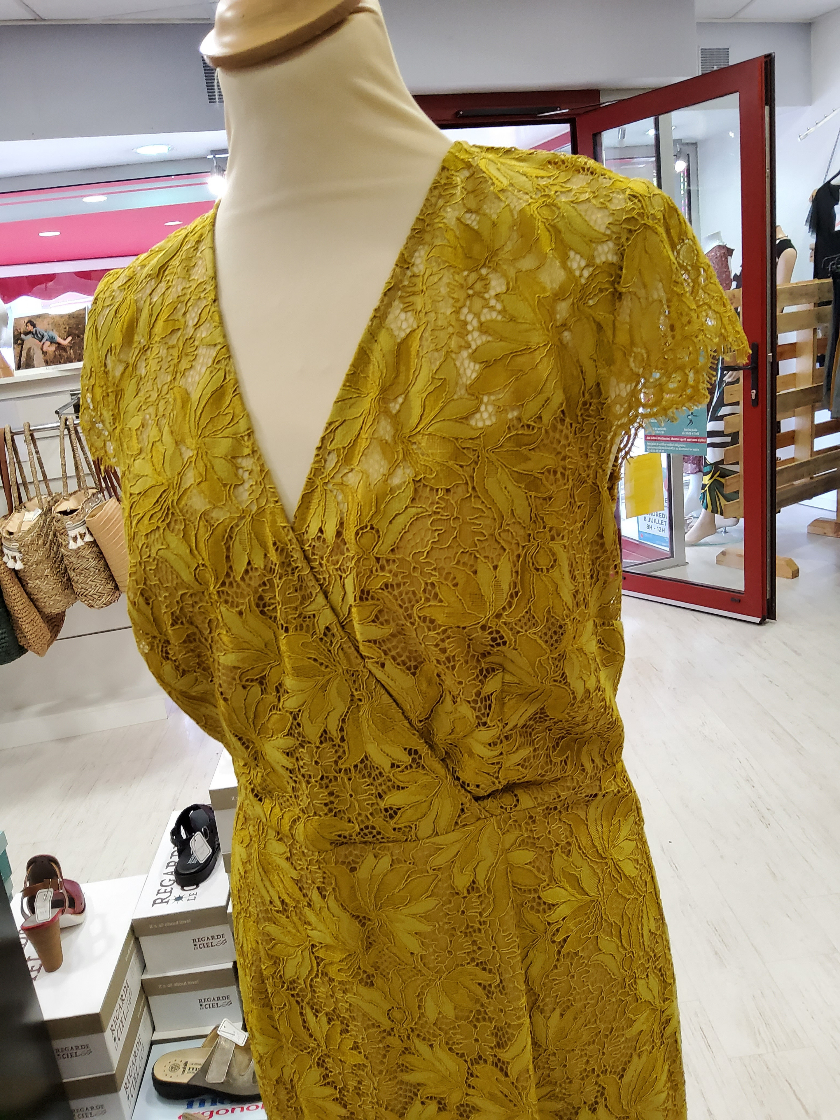 Robe hotsell cintrée femme